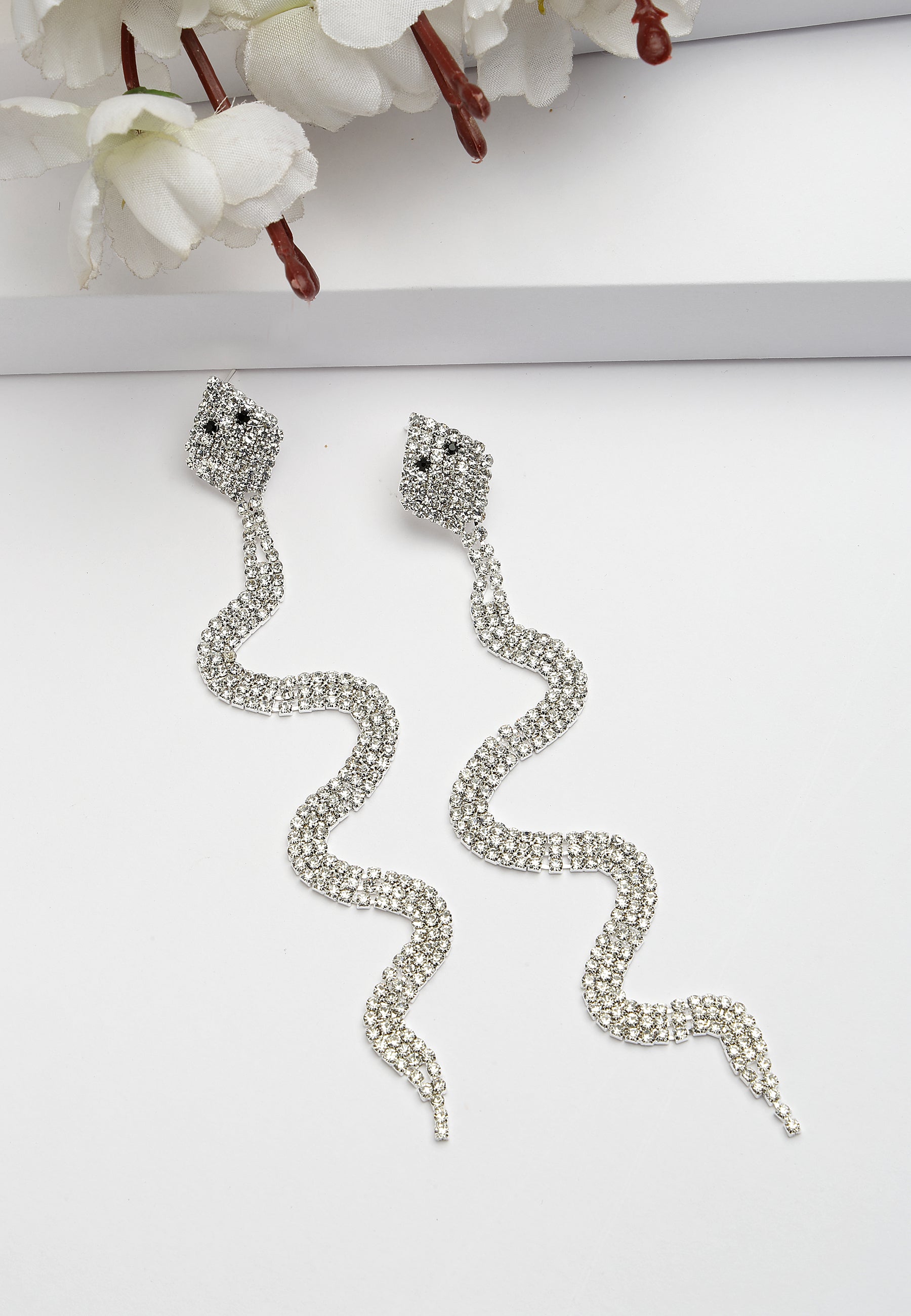 Boucles d'oreilles pendantes serpent brillant