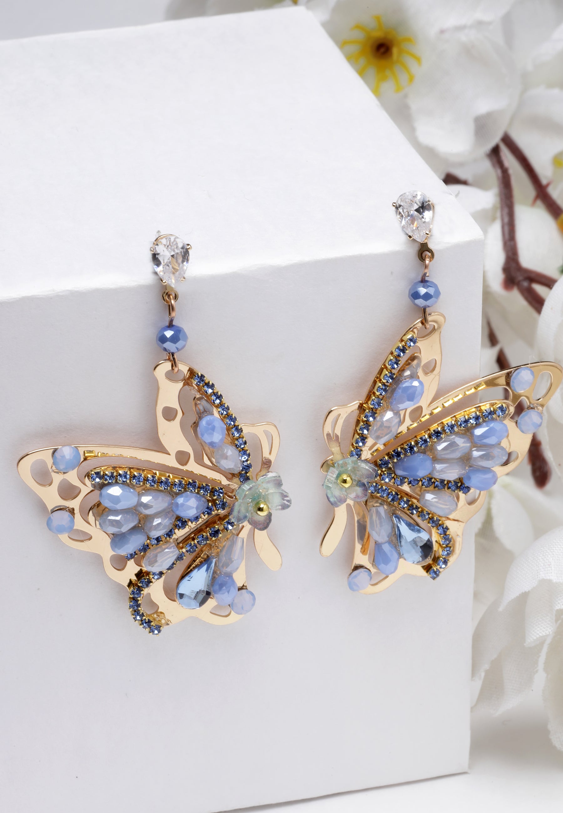 Kolczyki w kształcie niebieskich motyli
