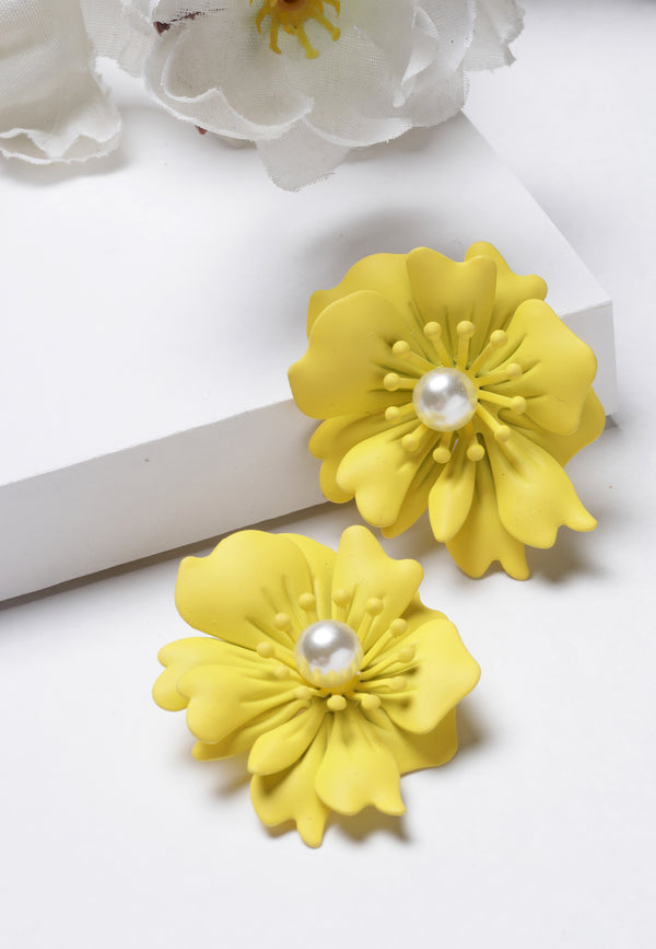 Floral Pearl Stud Earrings In Yellow